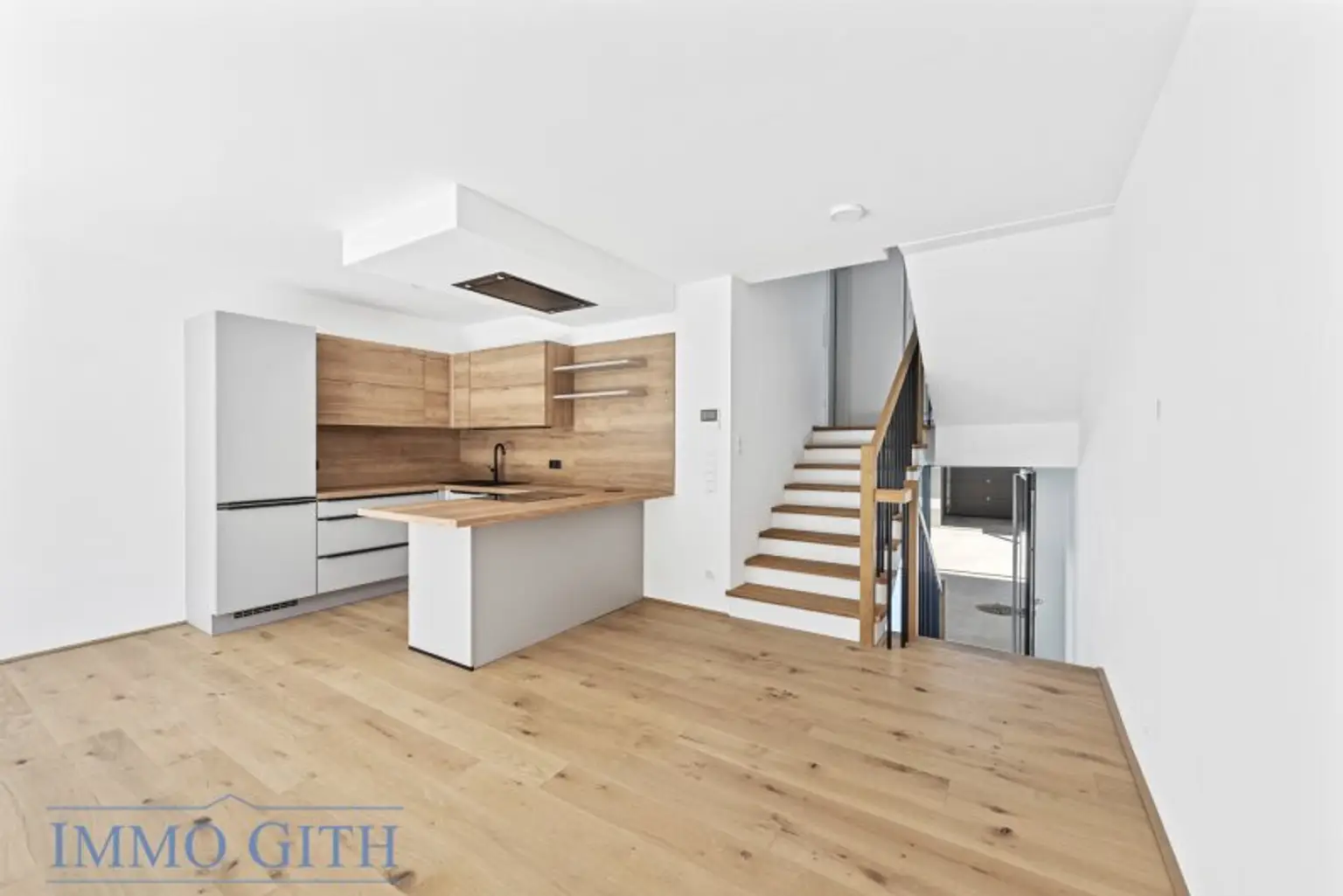 EXKLUSIVES TOWNHOUSE MIT GARTEN, PV-ANLAGE & DESIGNAUSSTATTUNG ZU KAUFEN – WIEN DIREKT VOR DER TÜR