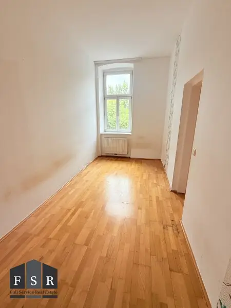 Helle 2,5 Zimmer Wohnung nahe Yppenplatz & Brunnenarkt - SANIERUNGSBEDÜRFTIG