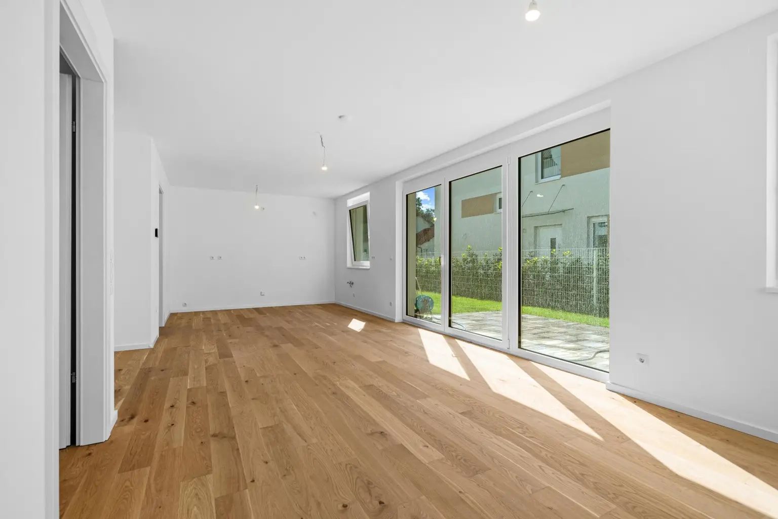 "Wohnen auf höchstem Niveau – Neubau-Doppelhäuser in Stockerau mit bester Lage & Ausstattung"