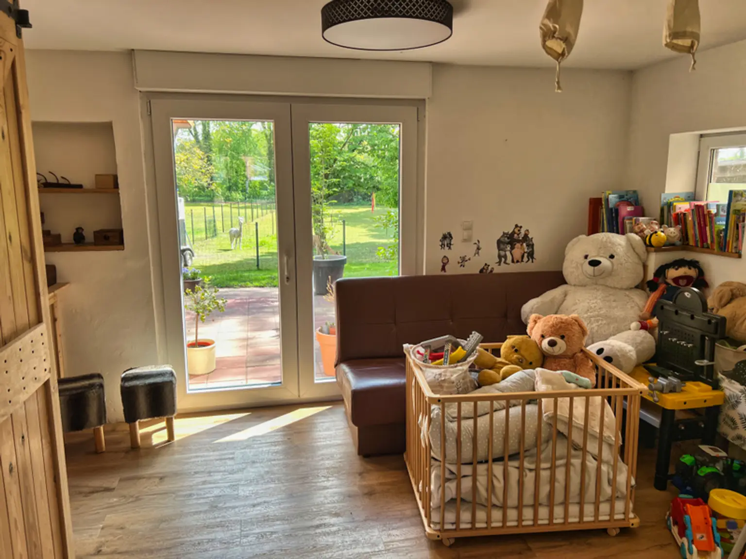 Idylle pur! Haus & Hof in Randlage von Stavern!