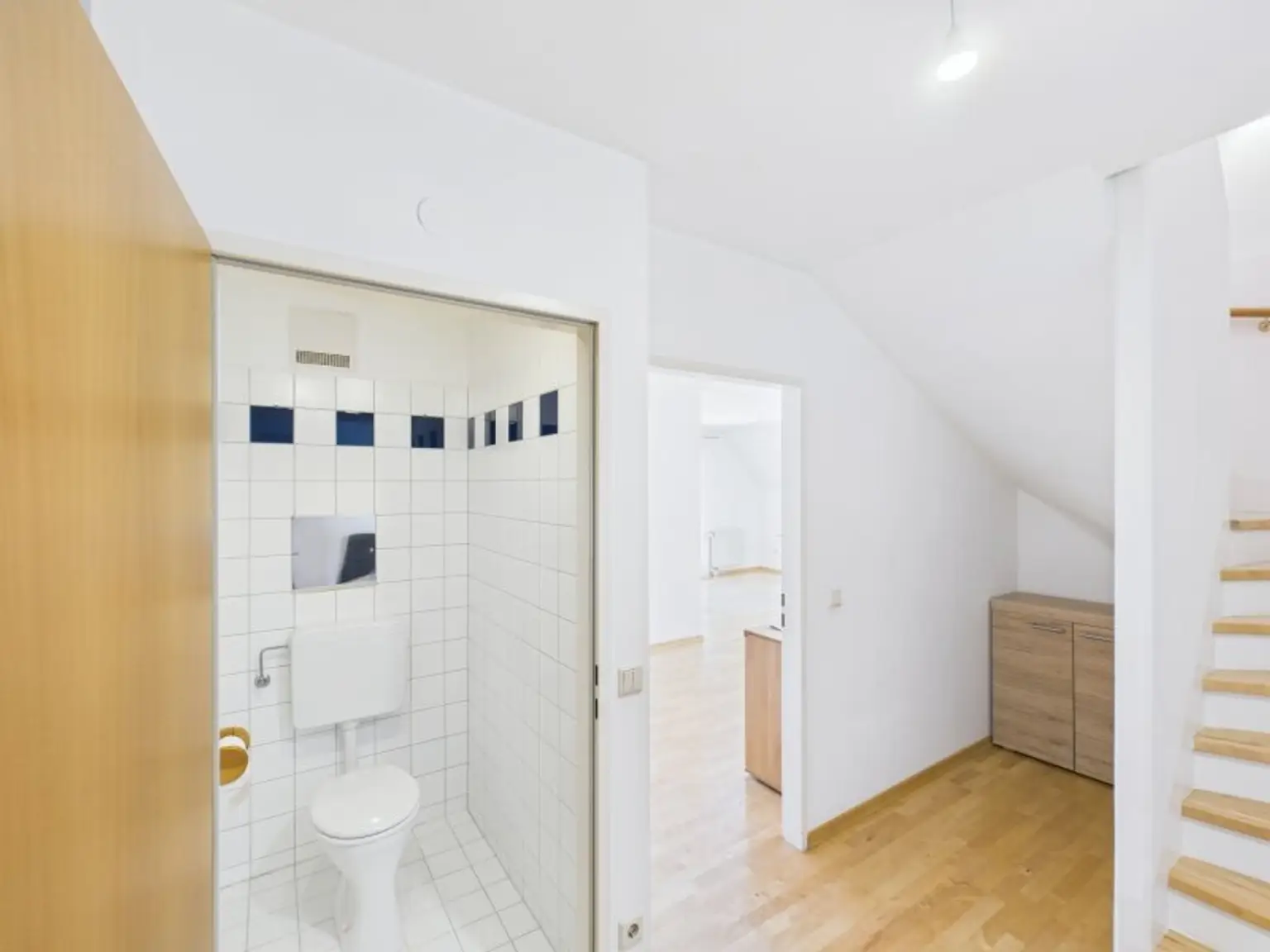 Dachgeschosswohnung in 1220 Wien: 4 Zimmer, 2 Terrassen– Ihr neues Zuhause! Ab 1.451,-- € Kreditrate/Monat!