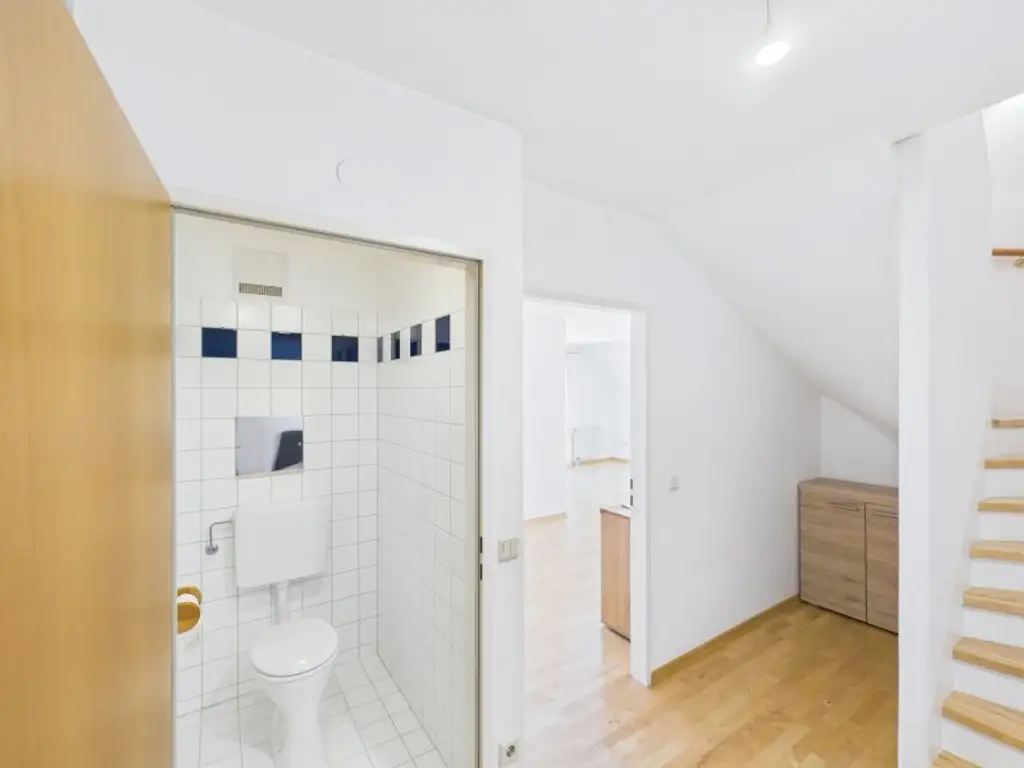 Dachgeschosswohnung in 1220 Wien: 4 Zimmer, 2 Terrassen– Ihr neues Zuhause! Ab 1.451,-- € Kreditrate/Monat!