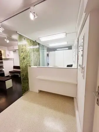 Möblierte Praxis ab sofort zu mieten