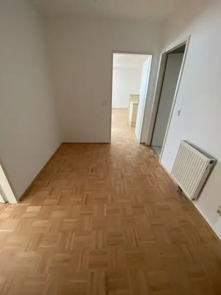 Charmante, sanierte 2-Zimmer Wohnung in der Liechtensteinstraße