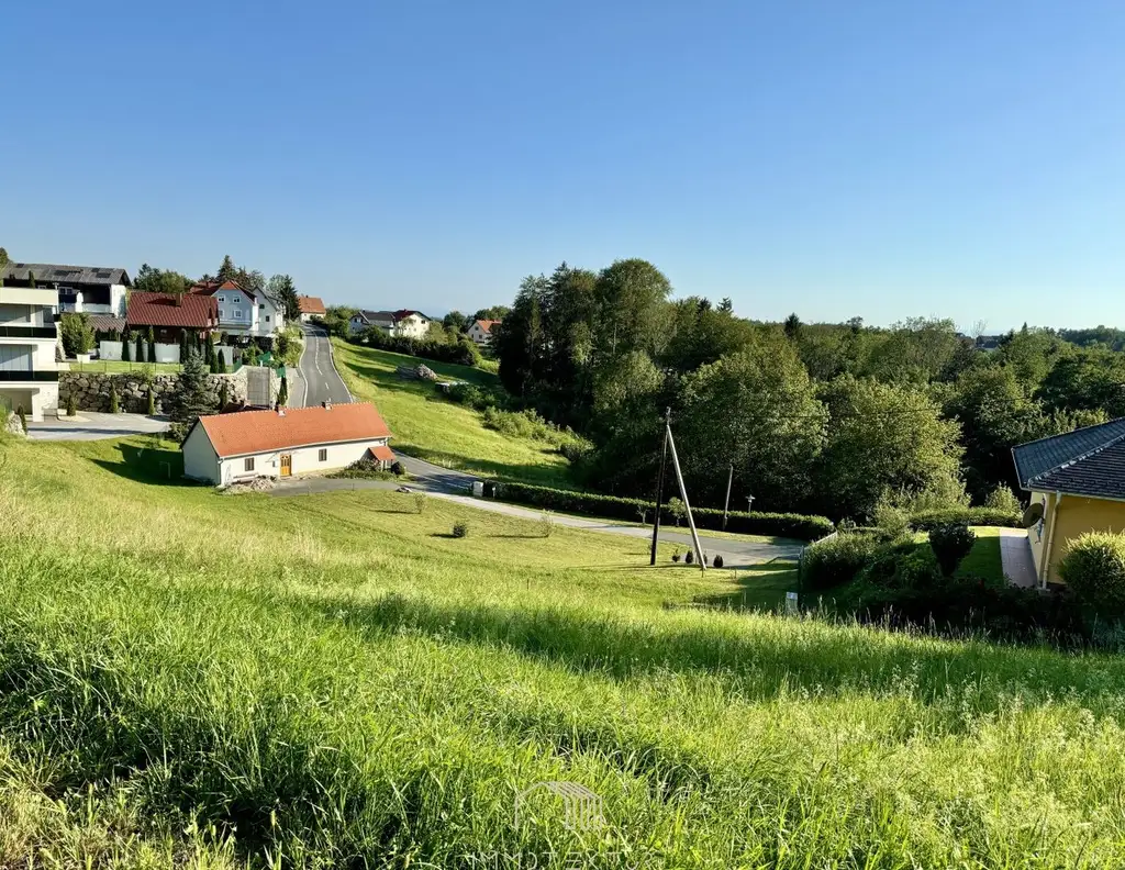 HOHE BAUDICHTE: Sonniges Grundstück nähe Schwarzl-Klinik in Laßnitzhöhe