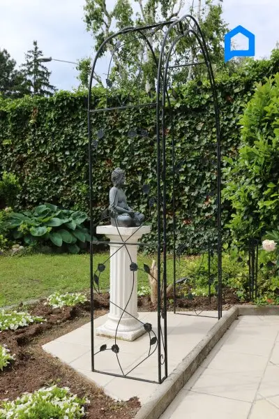 Sehr gepflegtes großzügiges Eckreihenhaus , Garten, Pergola, Terrasse, 4,5 Zimmer, plus Kellerräume, Garage