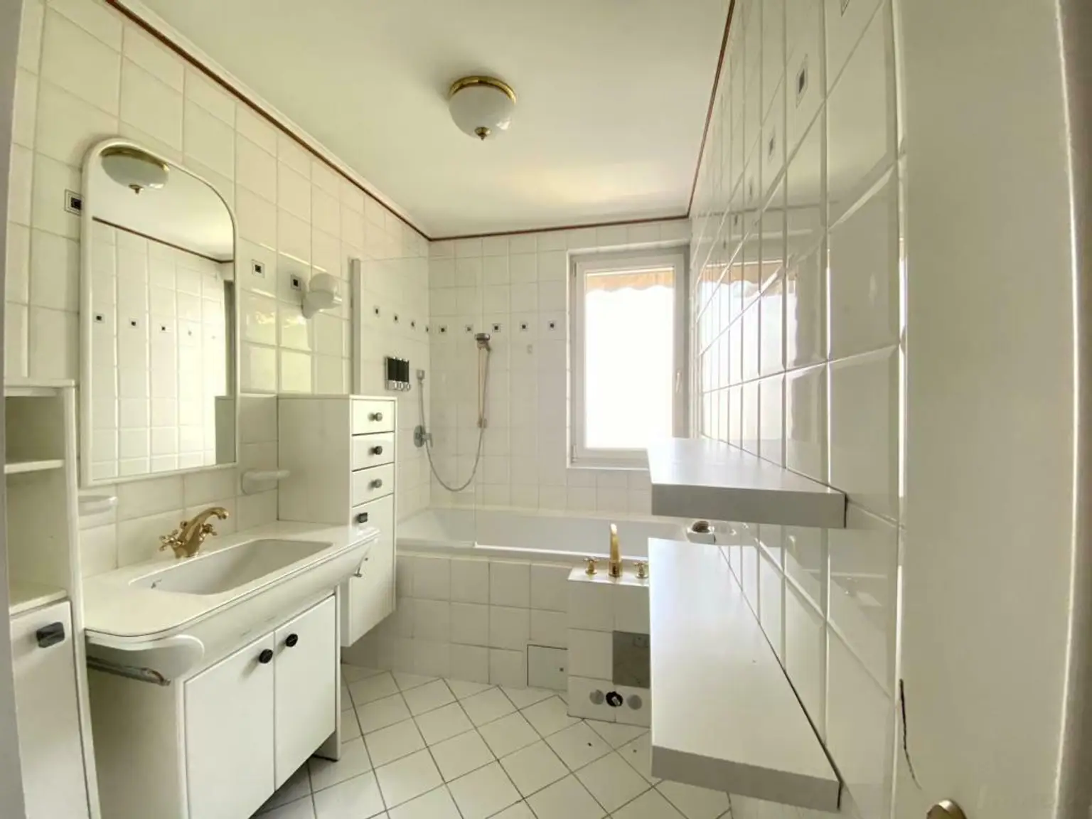 Graz – Geidorf: Schicke Wohnung in unmittelbarer Uni-Nähe, perfekt für Paare oder als WG. | Graz - Geidorf: Chic apartment in the immediate vicinity of the university, perfect for couples or as a shared flat