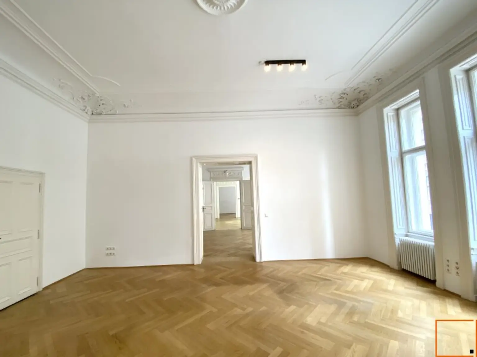 Repräsentatives Altbaubüro bei Schottentor und Votivkirche