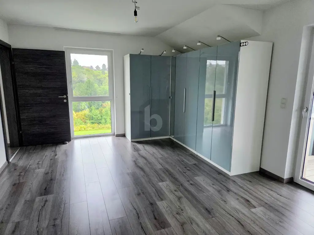 MODERNES TRAUMHAUS IN HART - STILVOLL, HOCHWERTIG & FAMILIENFREUNDLICH
