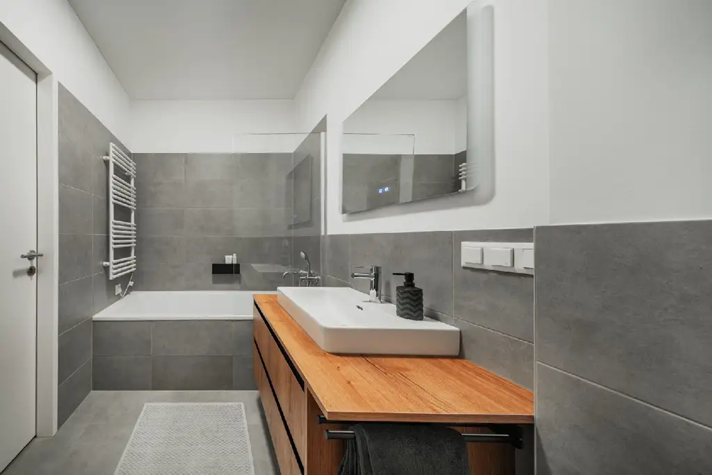 Penthouse im 34. OG mit Terrasse I 360° Wienblick I Designküche I TG Platz mit E-Ladestation