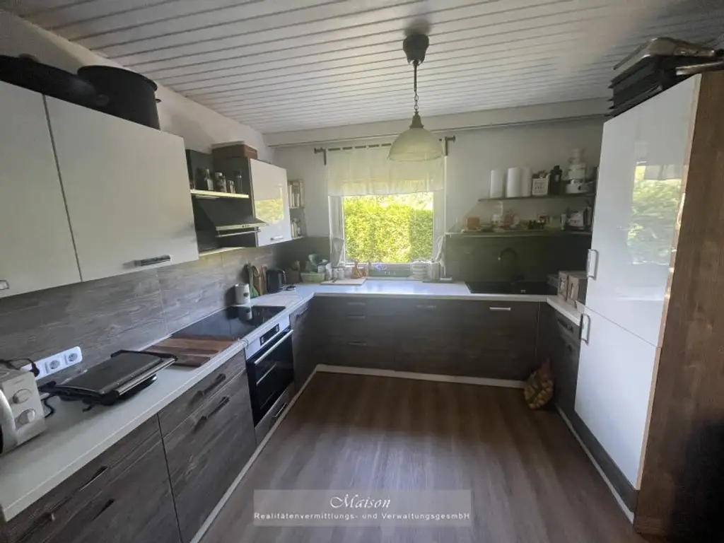 CHARMANTES ECKREIHENHAUS IN KLOSTERNEUBURG - 6 ZIMMER - GRÜNRUHELAGE - TERRASSEN - EIN ORT ZUM WOHLFÜHLEN !