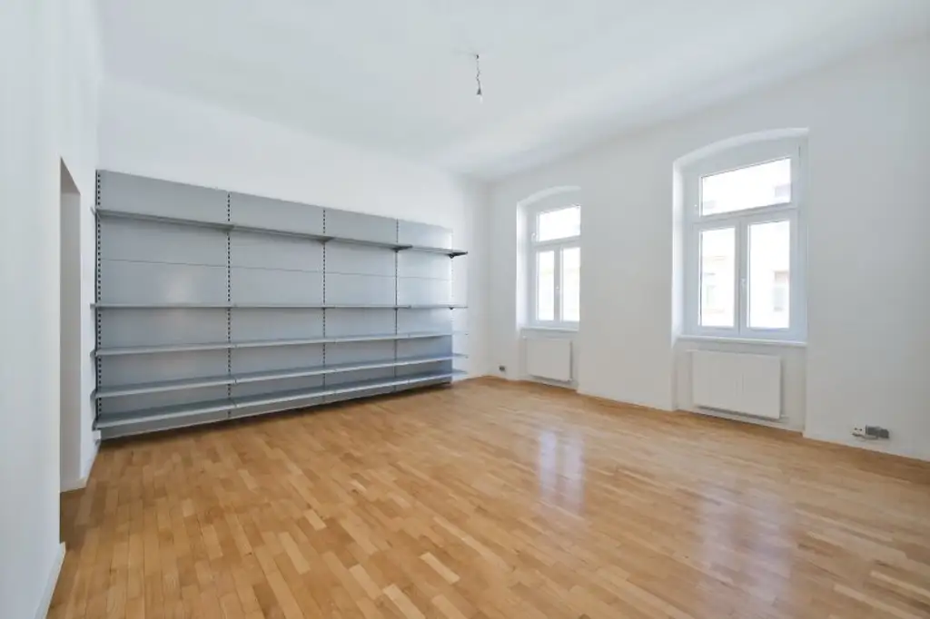 Studio und hippes Wohnen auf 93m² - sonnendurchflutete hohe Räume im Altbau!
