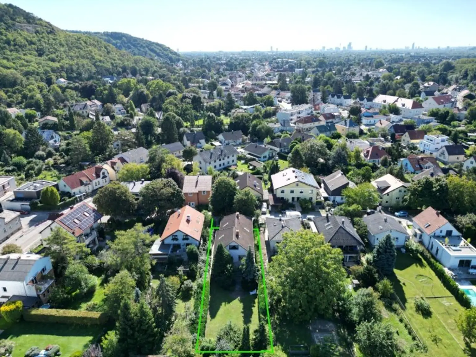 Einfamilienhaus in ruhiger Siedlungslage mit großem Garten (Pachtgrund)
