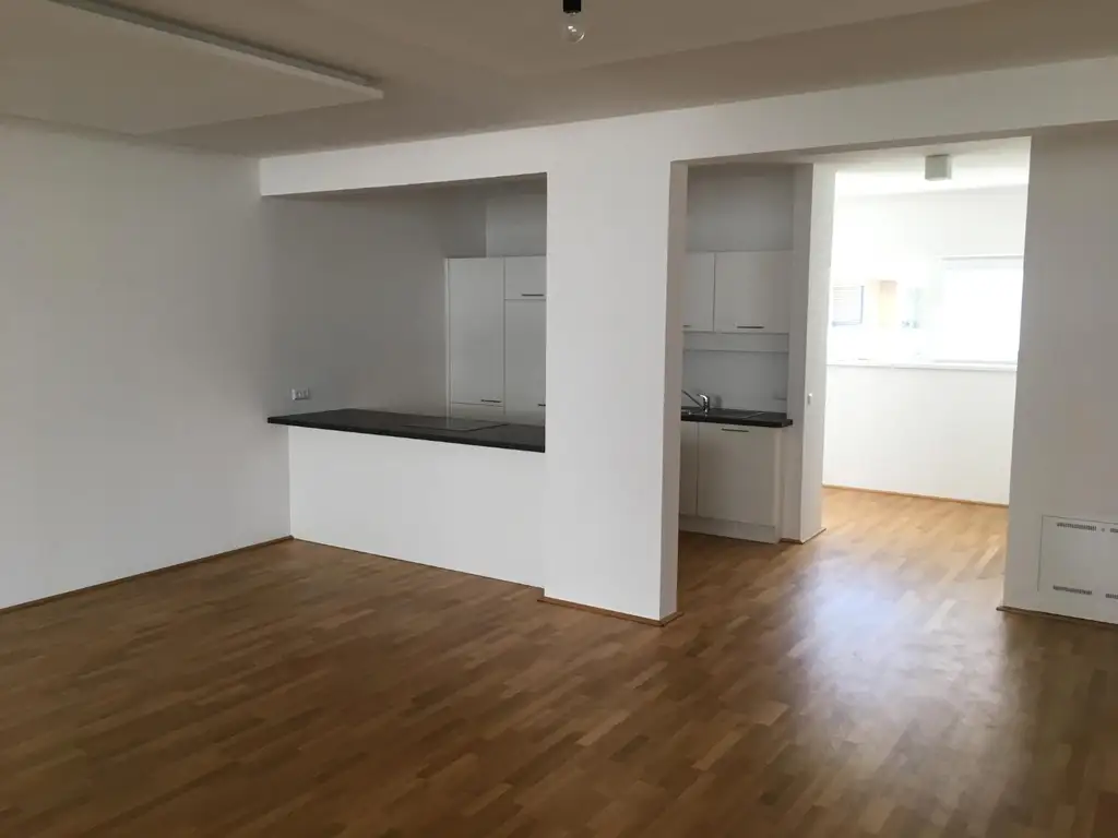 Geräumige Wohnung mit Terrasse