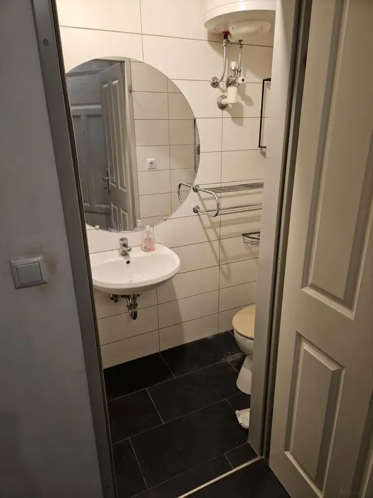 Bei XXX-Lutz, Wohnung mit Wohn-Essküche und 1 Zimmer ++Videorundgang++
