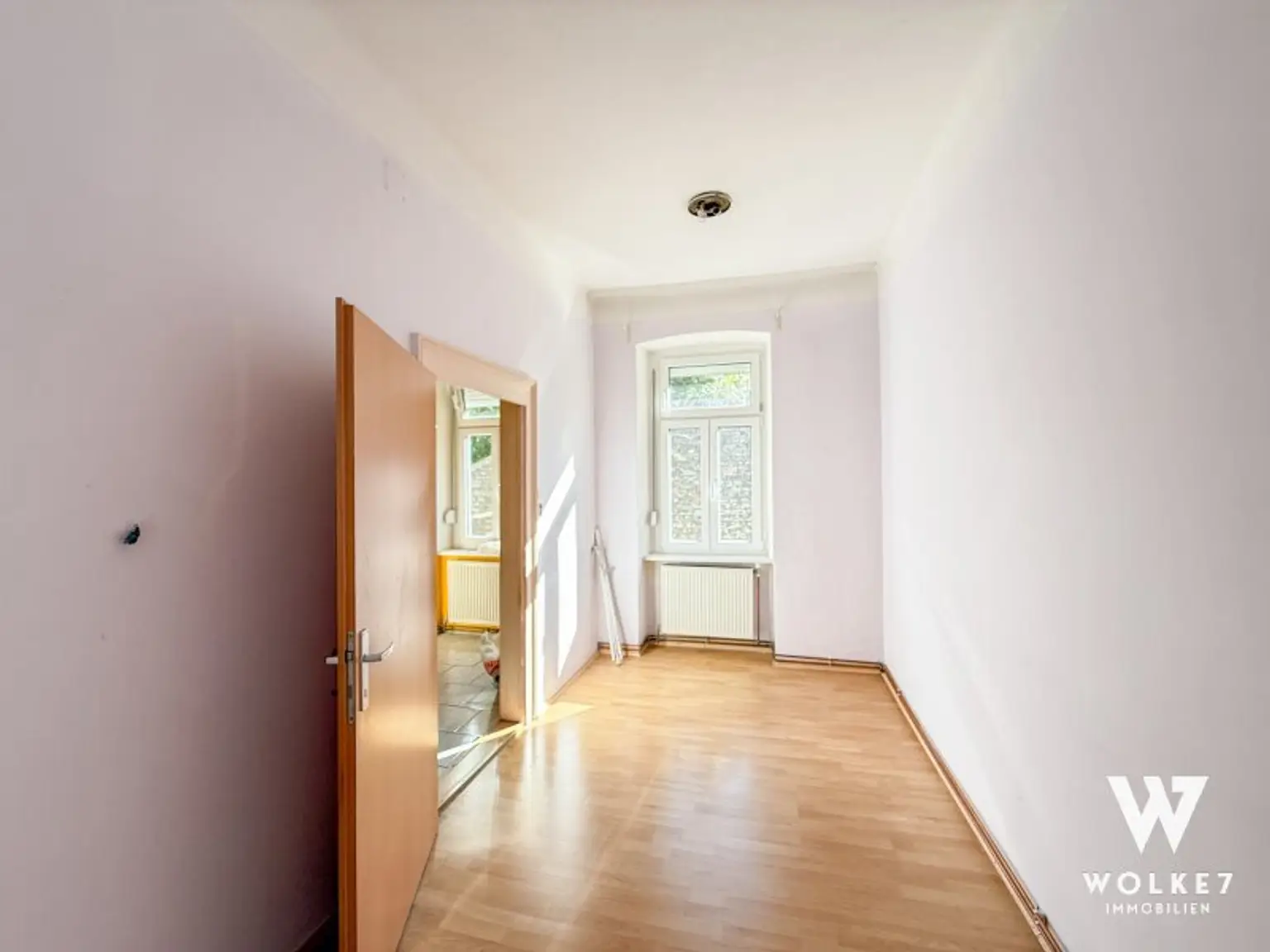 Sanierungsbedürftige Wohnung in Innenhoflage mit 3 Zimmern und 76 m²