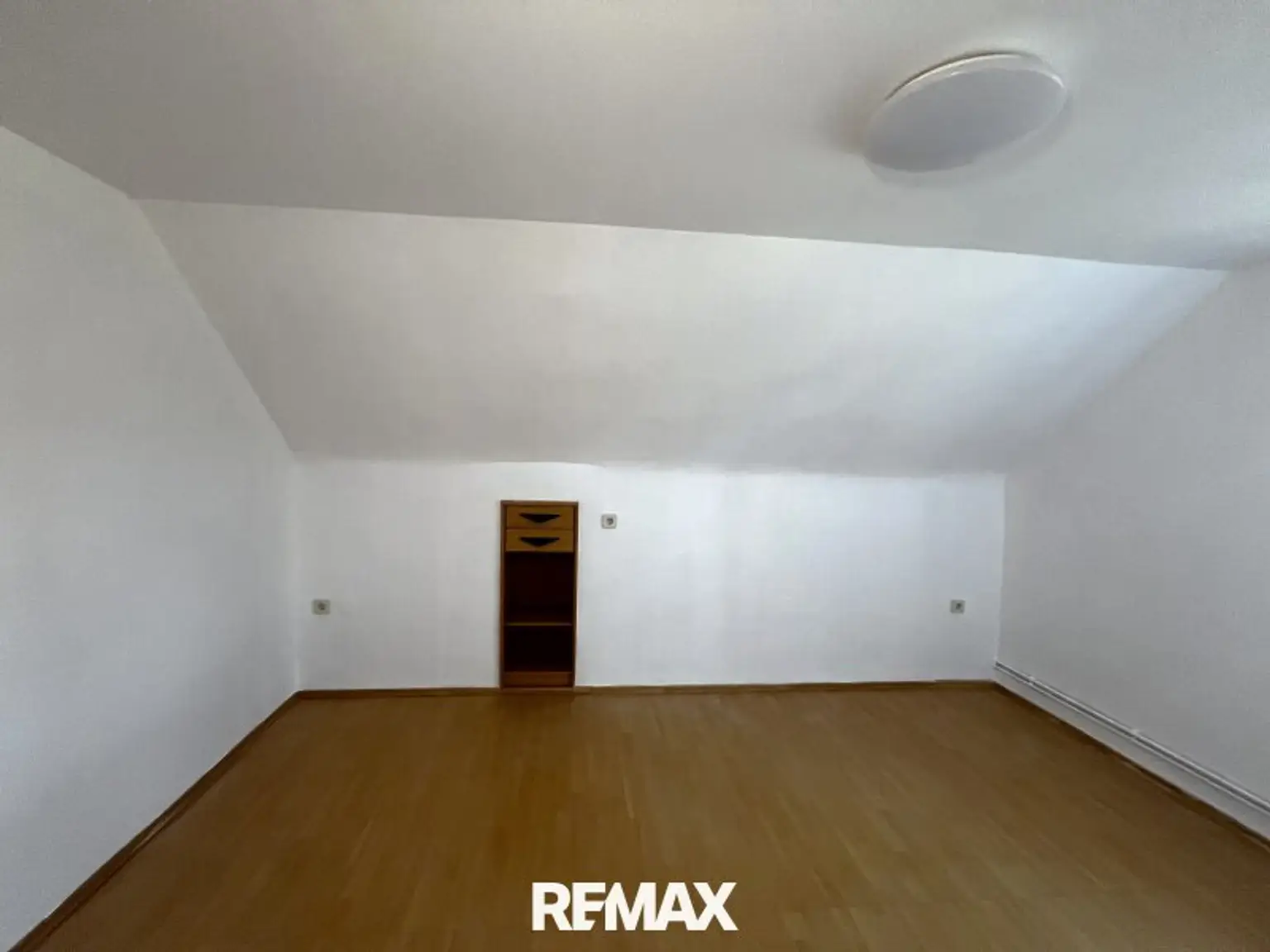 Zimmer 2, im Obergeschoss