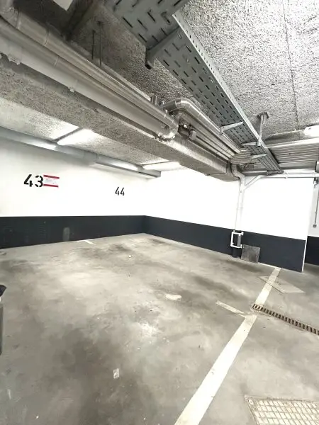 Prestige Living in Sievering: Großzügige Gartenwohnung mit Stil