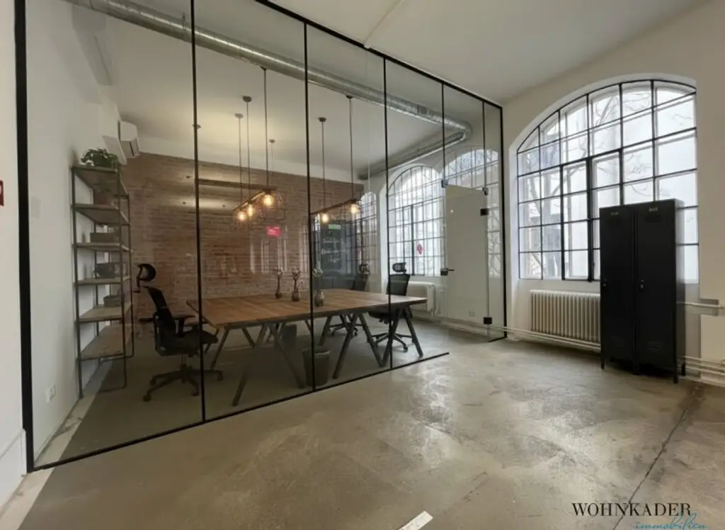Modernes Loft-Büro in historischer Seidenfabrik – einzigartiger Backsteincharme & hochwertige Ausstattung