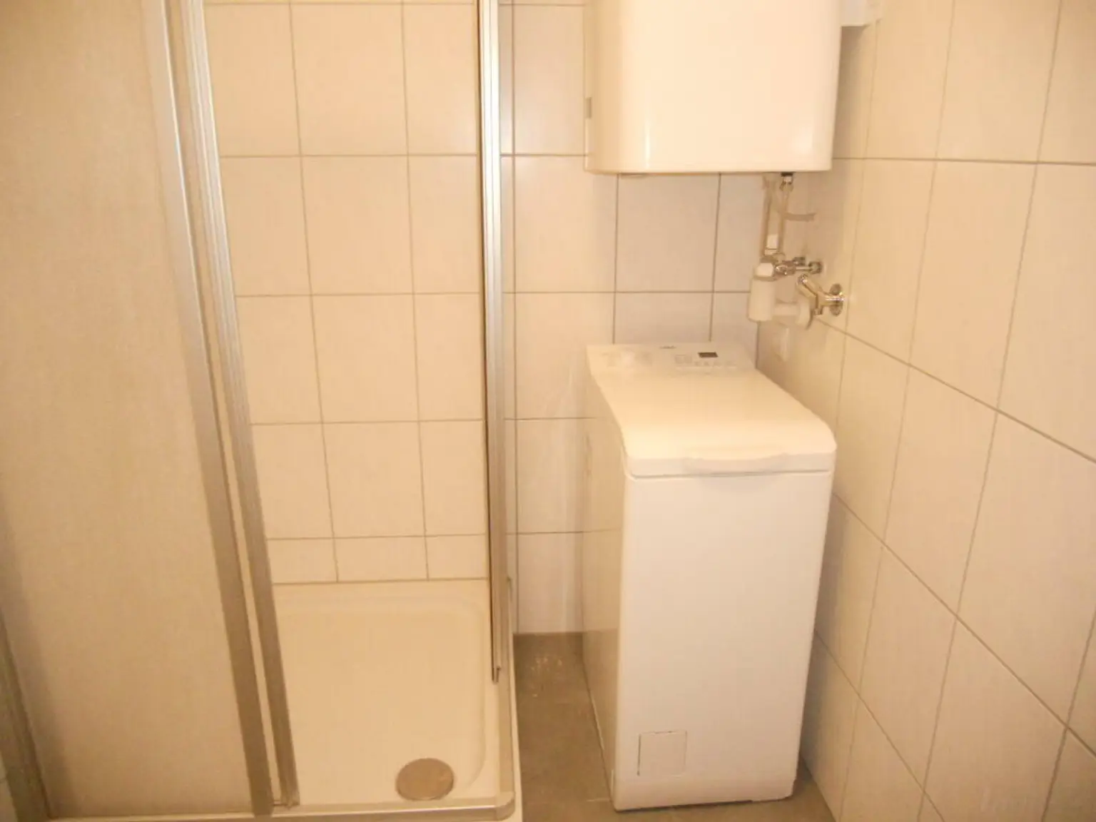 Bad mit Waschmaschinenanschluß