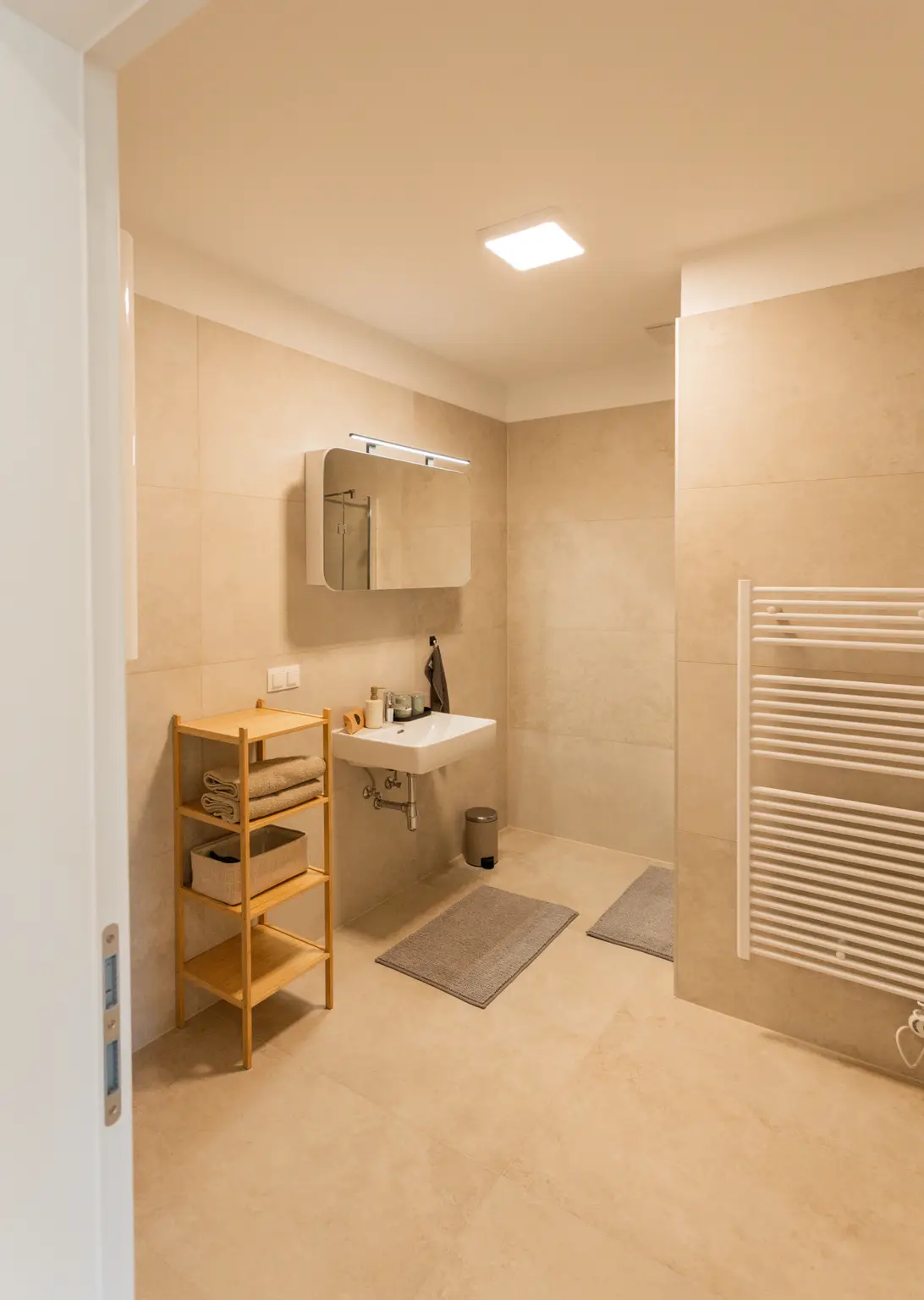 Badezimmer mit Dusche