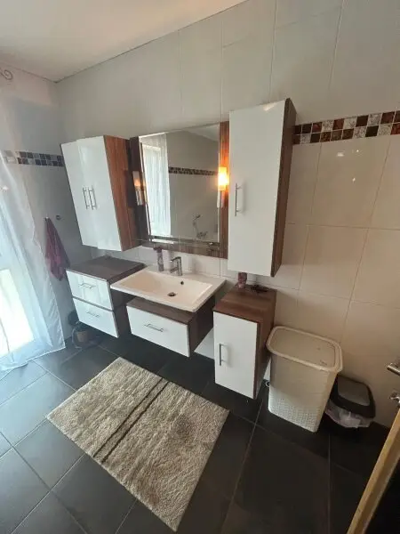 Neuwertiges Traumhaus im Zentrum von Liebenfels: 3 Zimmer, Garten mit fixem Pool & Terrasse Carport  für 499.000 €!