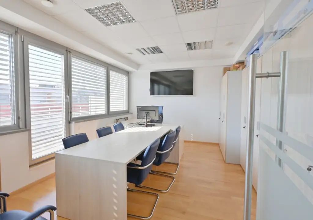 *** Anlageobjekt *** Vermietete Büroeinheit in Ljubljana