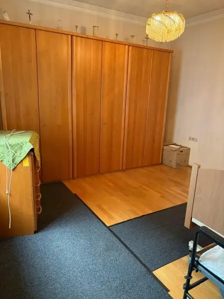 Größzügiges Zweifamilienhaus im Herzen von Breitenbrunn