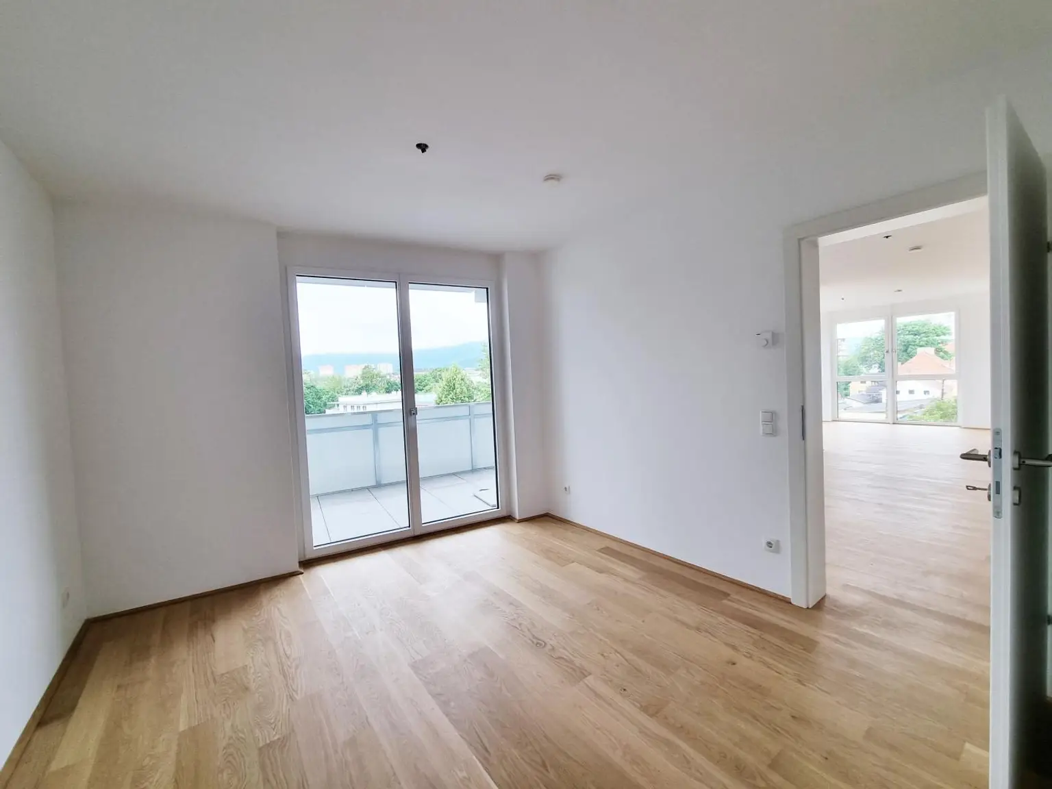 Bezugsfertige 5-Zimmer-Wohnung in Top-Lage in Graz Geidorf! Unverbaubarer Blick Richtung Mur!