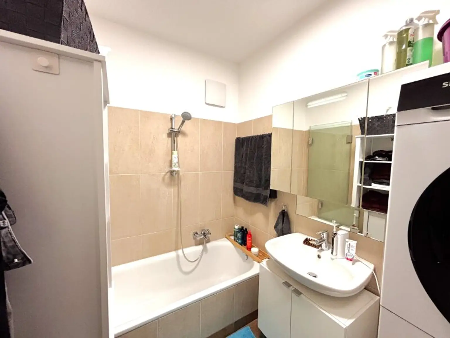 Toller Grundriss - 3 Zimmer Wohnung mit Balkon und Garagenplatz in Linz