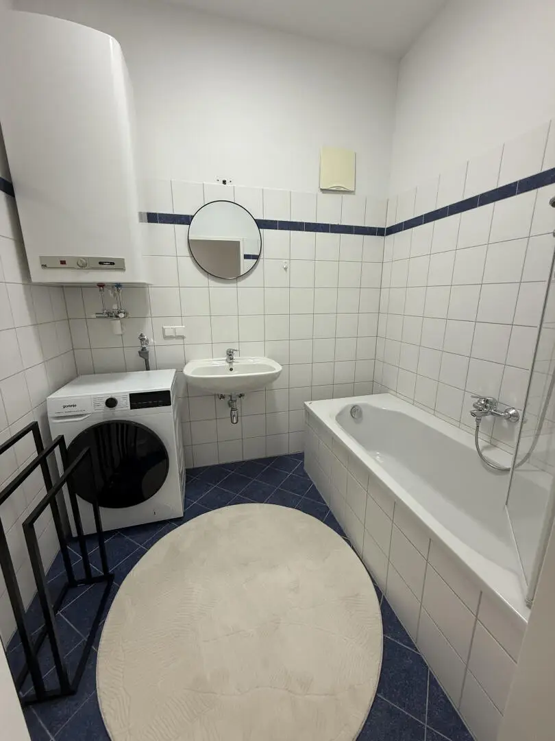 Exklusive Dachgeschoss-Wohnung in Top-Lage mit Terrasse und Schlossbergblick!  ++Videorundgang++