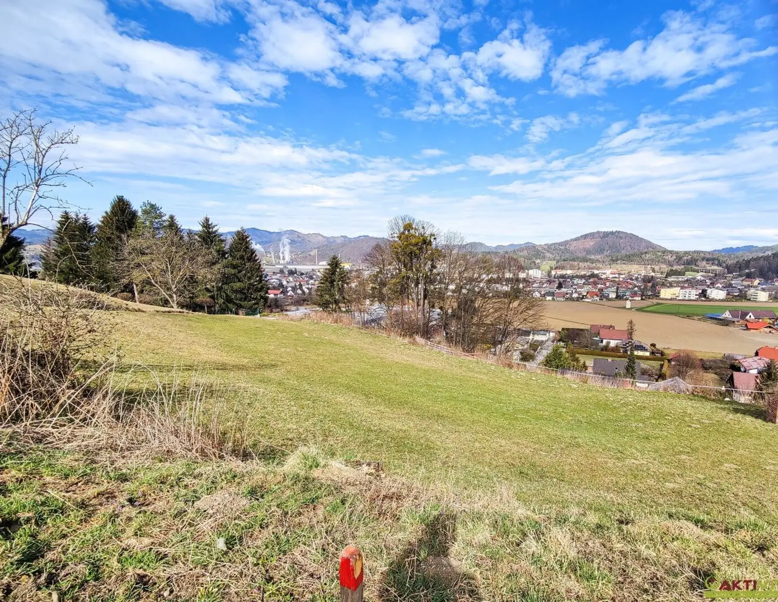 5 Min. vor Graz. - Erhöhte Lage mit Fernblick. - Wohn-Baugrund mit perfekter Autobahn-Anbindung!
