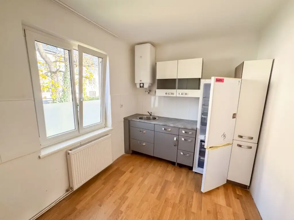 Einfamilienhaus mit 603 m2 Garten beim Auhof Center zu vermieten! Private oder gewerbliche Nutzung möglich! Arbeiterquartier!