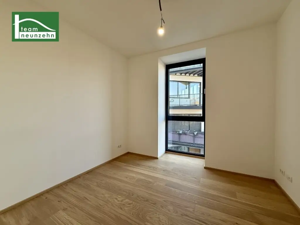 Jetzt einziehen: Frisch sanierte Wohnung mit moderner Ausstattung und Freifläche. - WOHNTRAUM