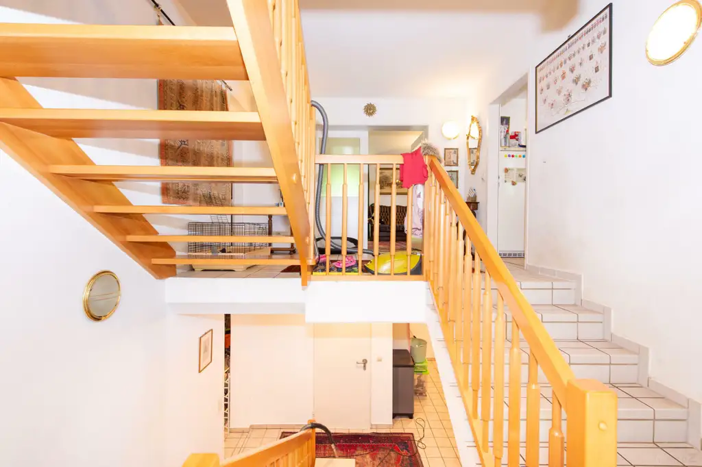 Exklusive Villa in bester Lage von Graz - privat, naturnah, perfekte Balance aus Komfort und Lebensqualität.