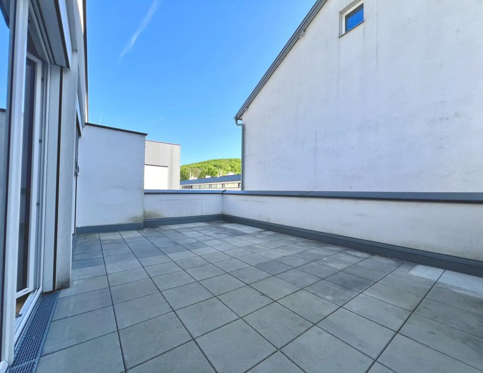 Schöne 49m² Wohnung, 2-Zimmer mit Loggia & großer Terrasse in Purkersdorf zu mieten!