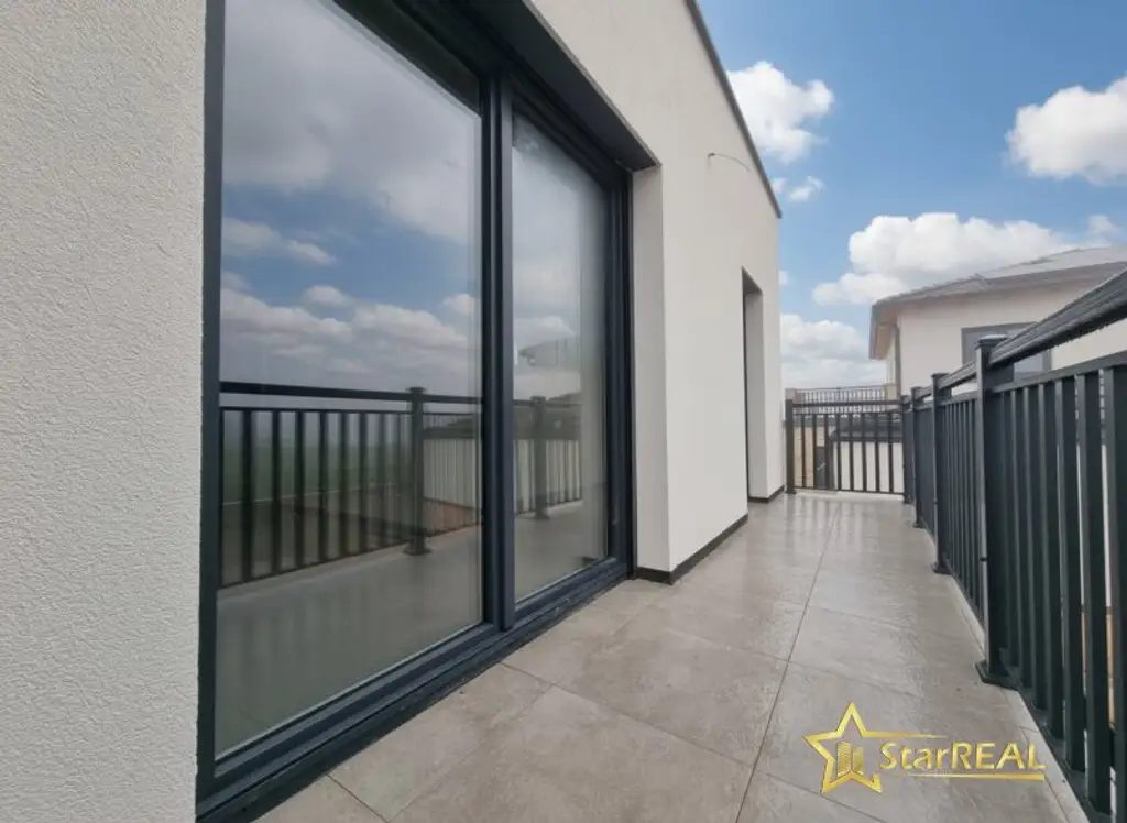 KURZ VOR FERTIGSTELLUNG! 208 m² NFL! 5-ZIMMER, KELLER, BALKON, TERRASSE, CARPORT UND GROSSER GARTEN. ZIEGELQUALITÄT MIT UNVERBAUBAREM GRÜNBLICK.