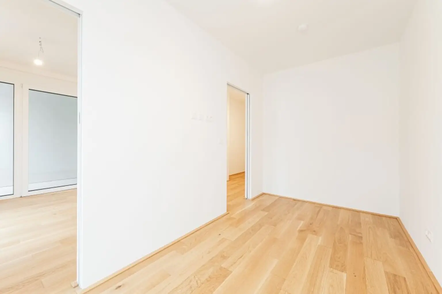 Erstbezug ab Dezember! 1,5-Zimmer-Loggiawohnung inkl. Stellplatz zu vermieten!