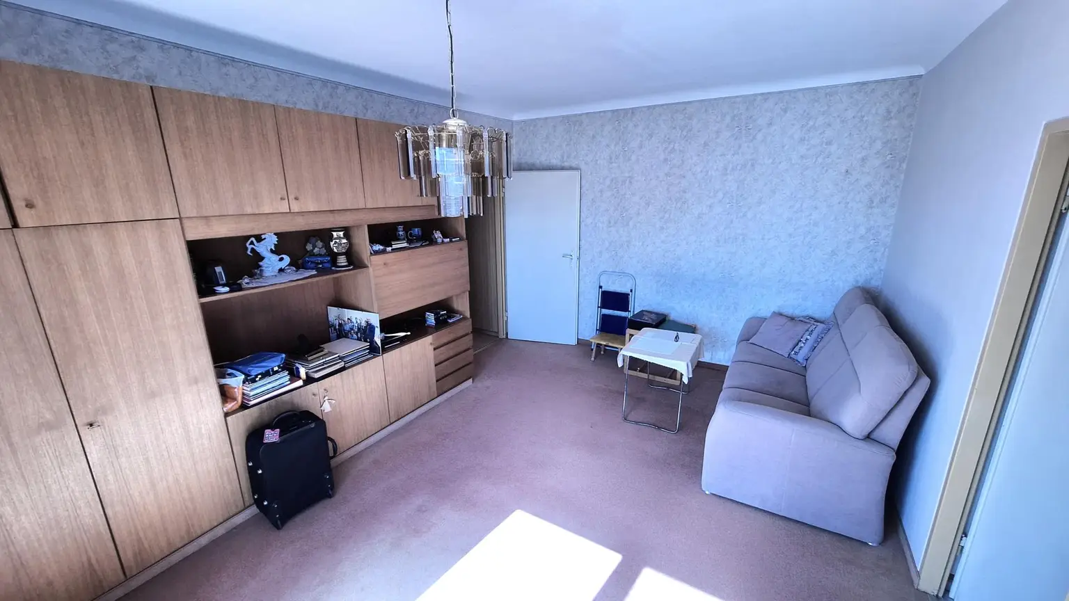 Zentrumsnahe sonnige Dachgeschosswohnung  mit Eckterrasse in Schwechat.