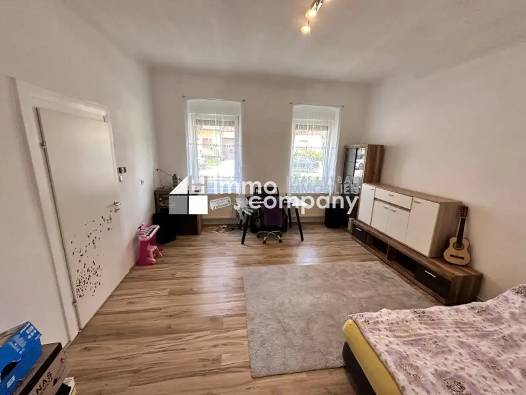 Einfamilienhaus in Schönkirchen-Reyersdorf: 5 Zimmer, Garten, Baugrund – Ihr neues Zuhause!