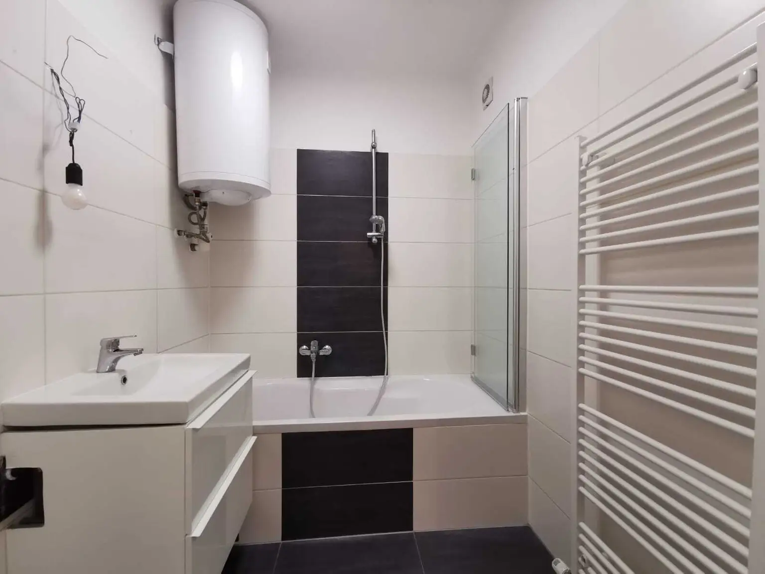 Sonnige 3 Zimmer Wohnung mit Gartenbenützung