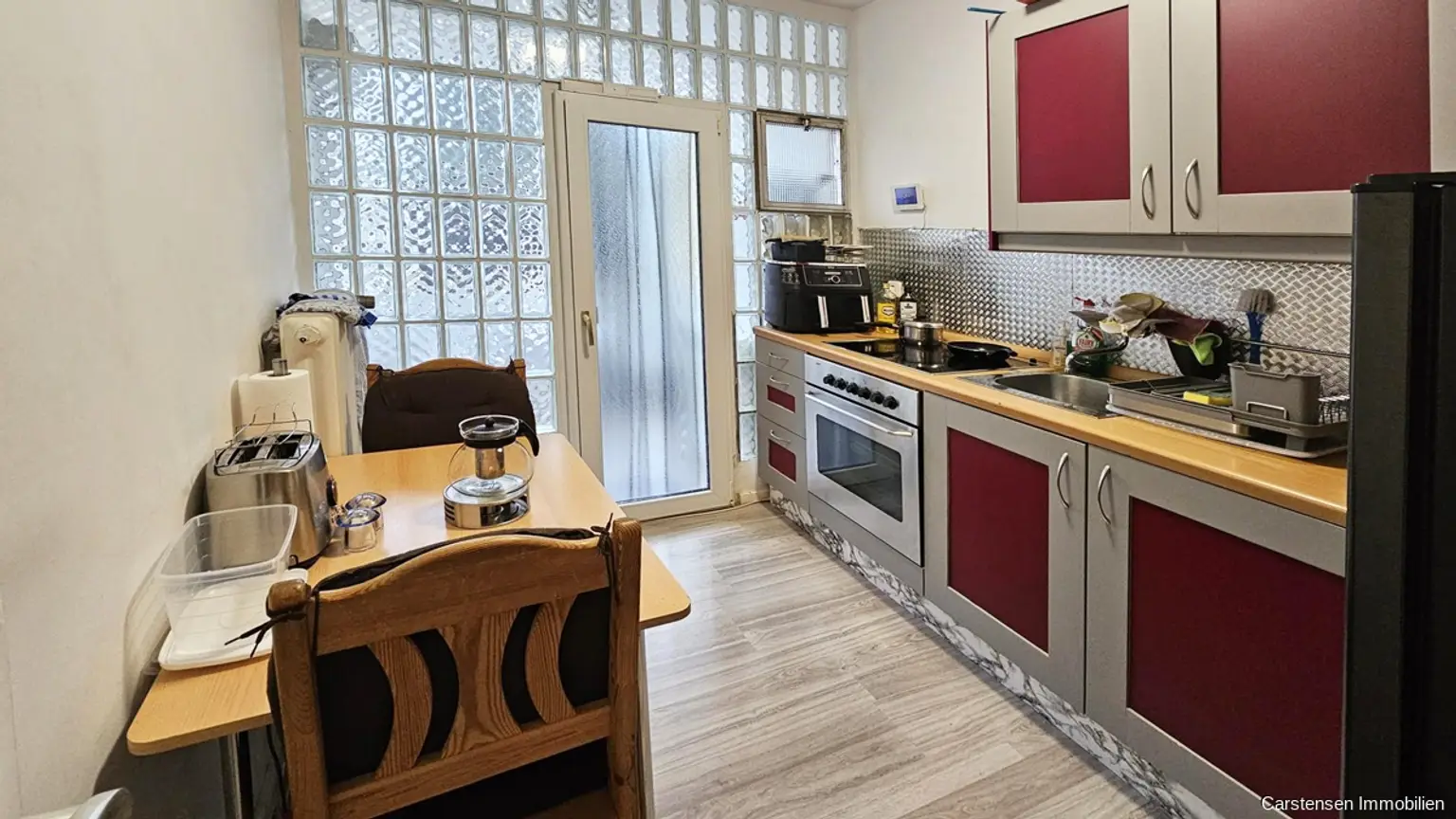 Küche und Balkon EG li