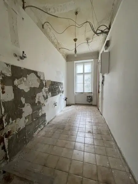 Garçonnière mit Potential, zum Renovieren! 17. Bezirk mit Grünblick!