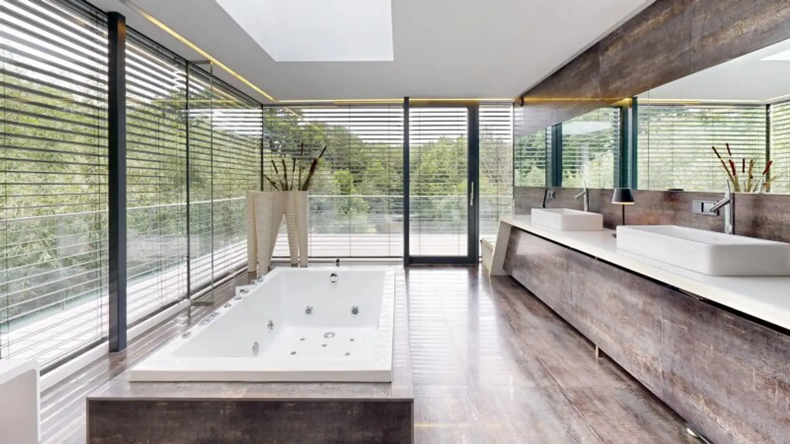 Luxusvilla mit Infinitypool in absoluter Ruhelage in Hinterbrühl – Exklusives Anwesen mit Top-Ausstattung