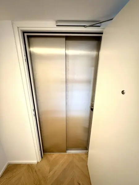 PENTHOUSE LIVING - 5 TERRASSEN - AUSBLICK - WÄRMEPUMPE - DECKENKÜHLUNG - NÄHE U1!