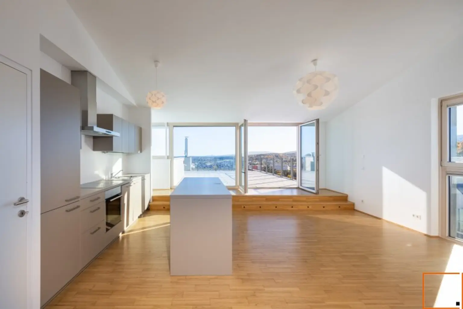 Dachterrassen-Maisonette mit 3 Schlafzimmern und sensationellem Weitblick