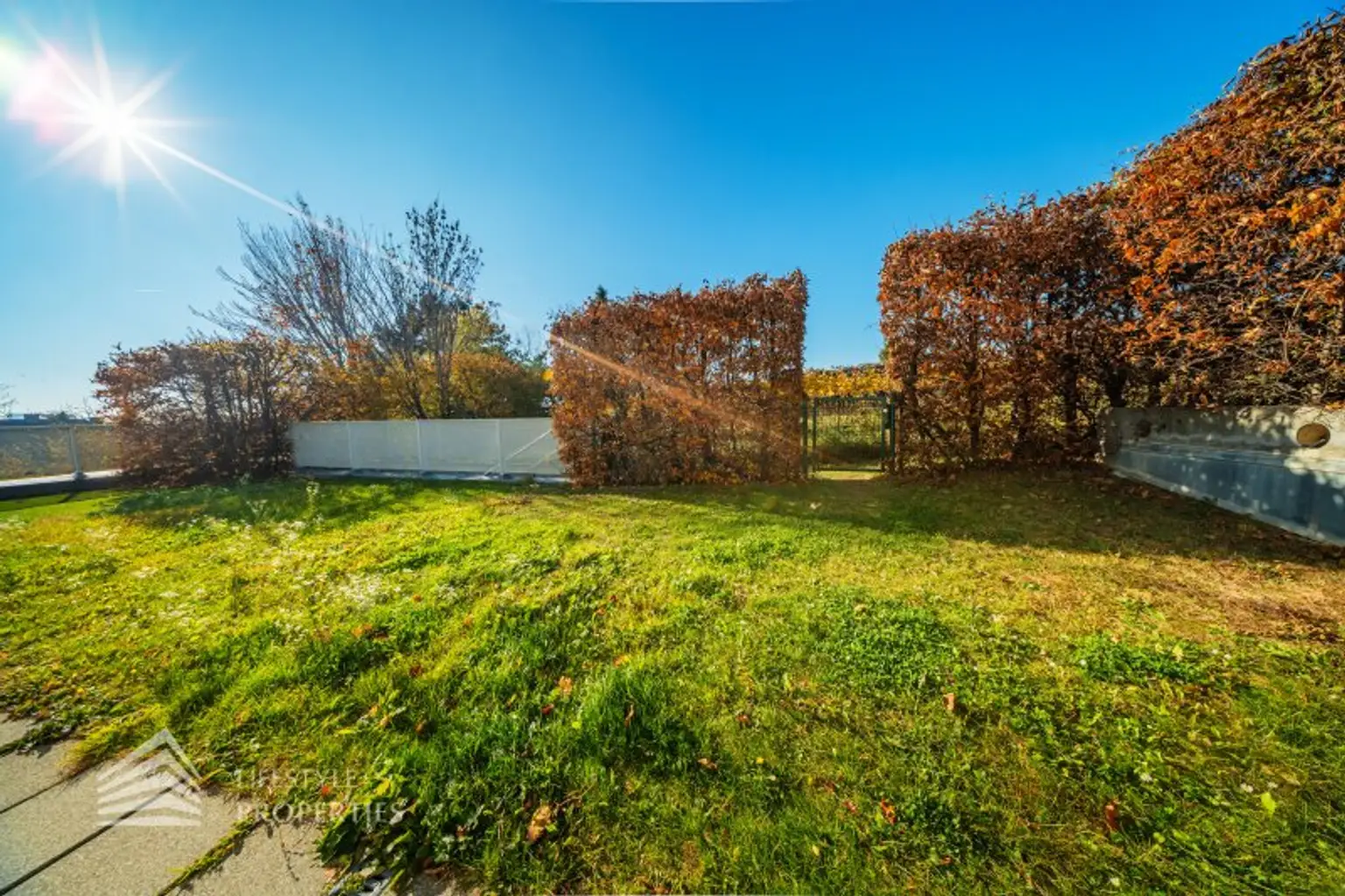 Wunderschöne 4 - Zimmer Wohnung mit Terrasse und Garten