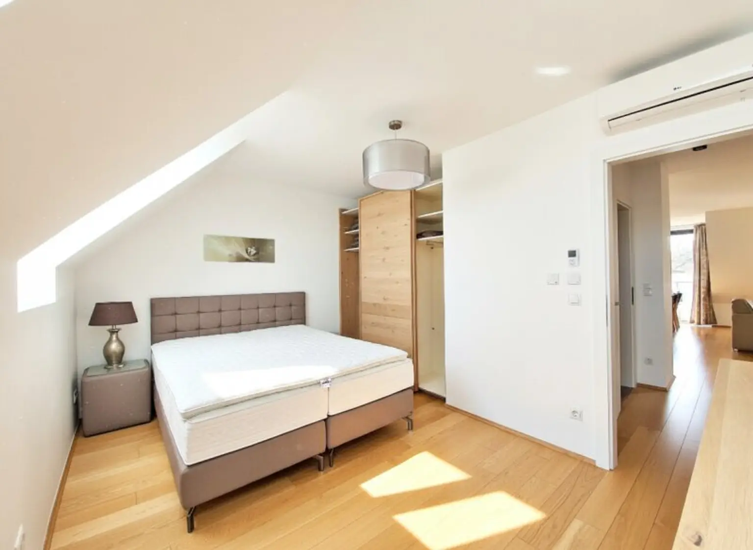 Schlafzimmer 2