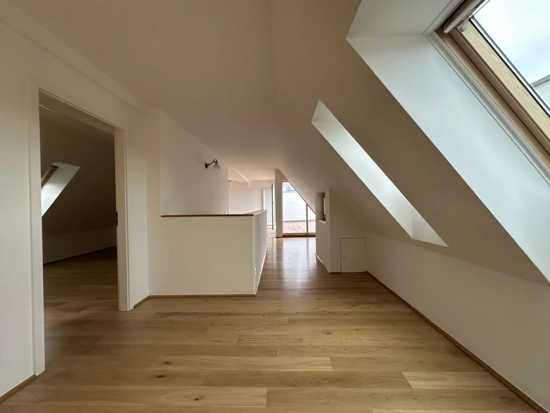 20251211_124719204_iOS