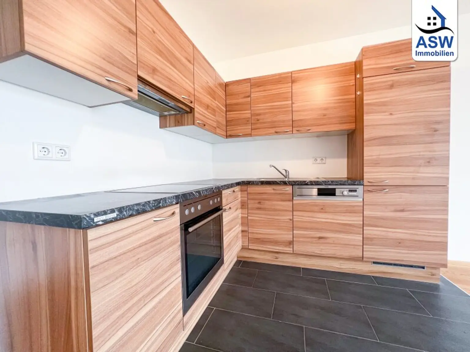 Perfekt aufgeteilte 2-Zimmerwohnung mit schöner Küche, Balkon und Loggia